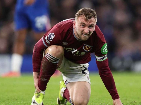 Read more about the article West Ham di Ujung Tanduk, Manchester United Mengamati Situasi Jarrod Bowen